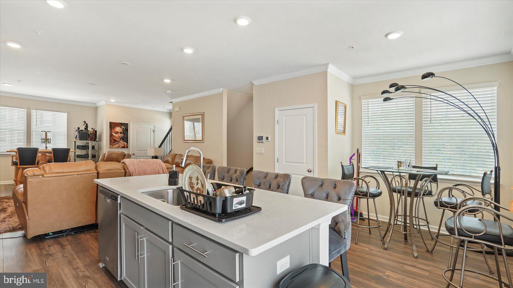 ROSEDALE - Residential