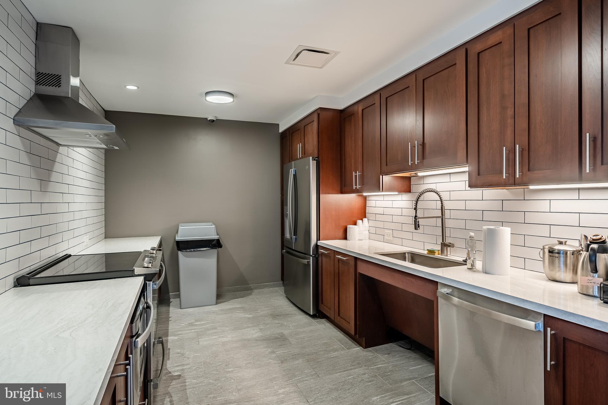 OAK HILL - Residential