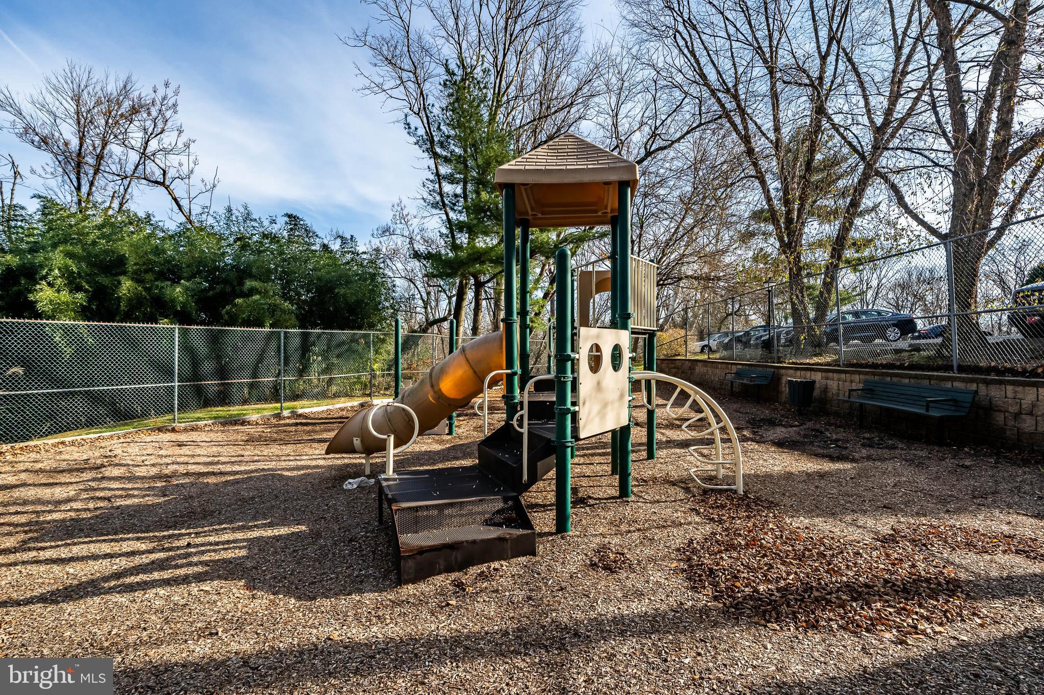OAK HILL - Residential