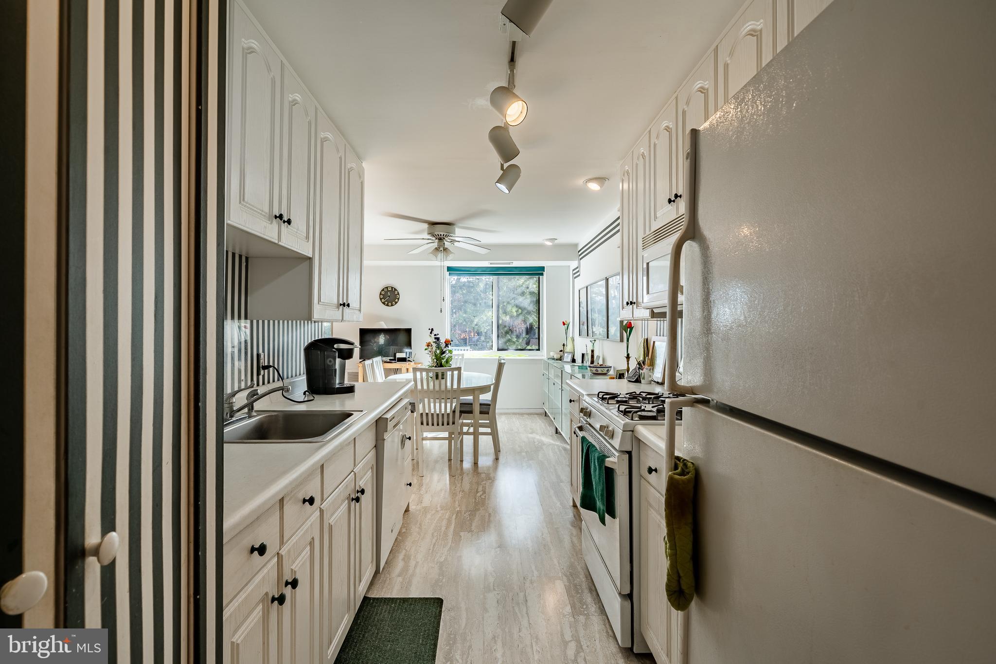 OAK HILL - Residential