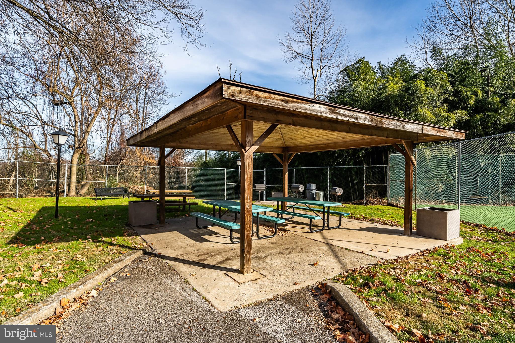 OAK HILL - Residential
