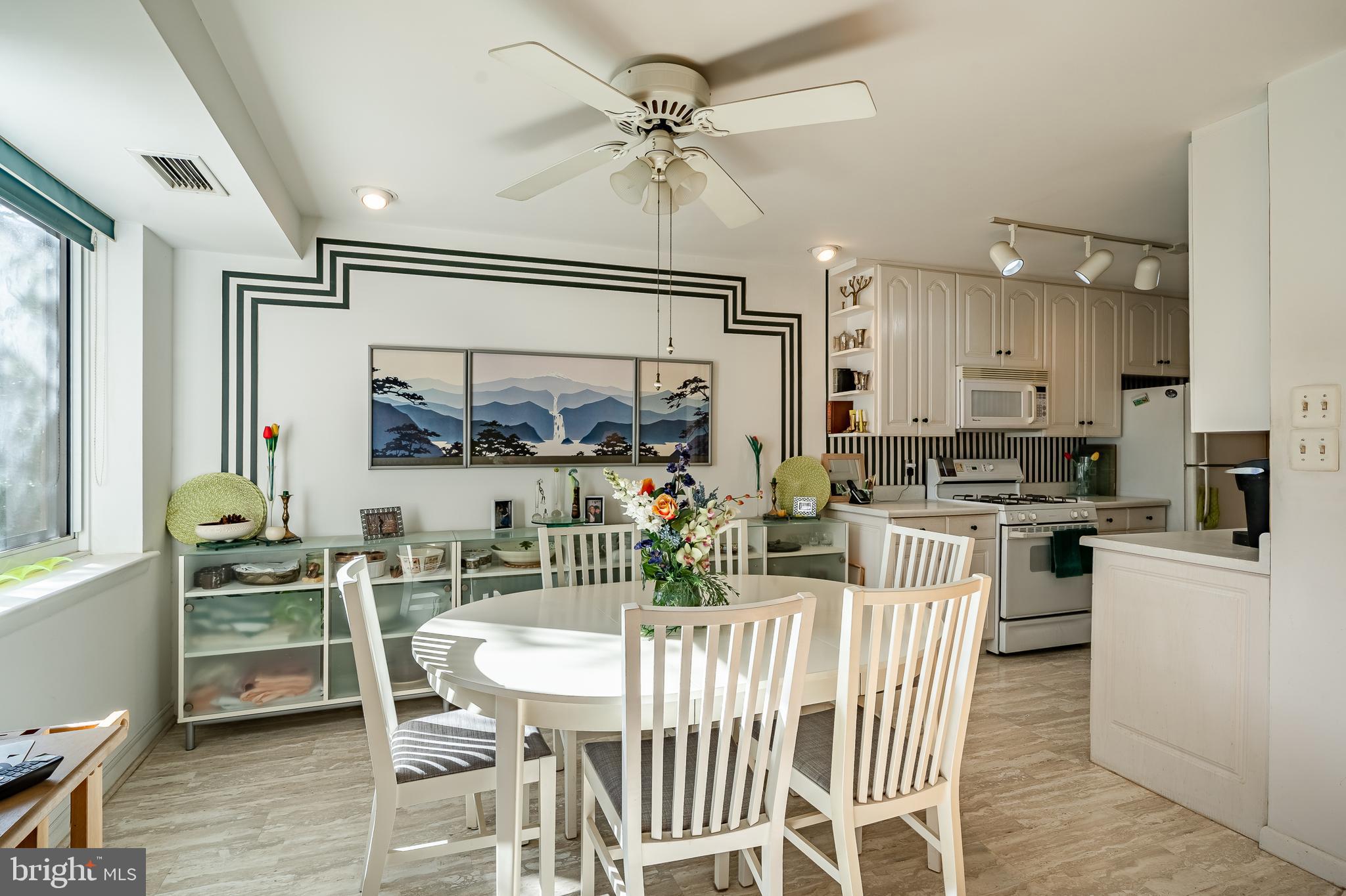 OAK HILL - Residential