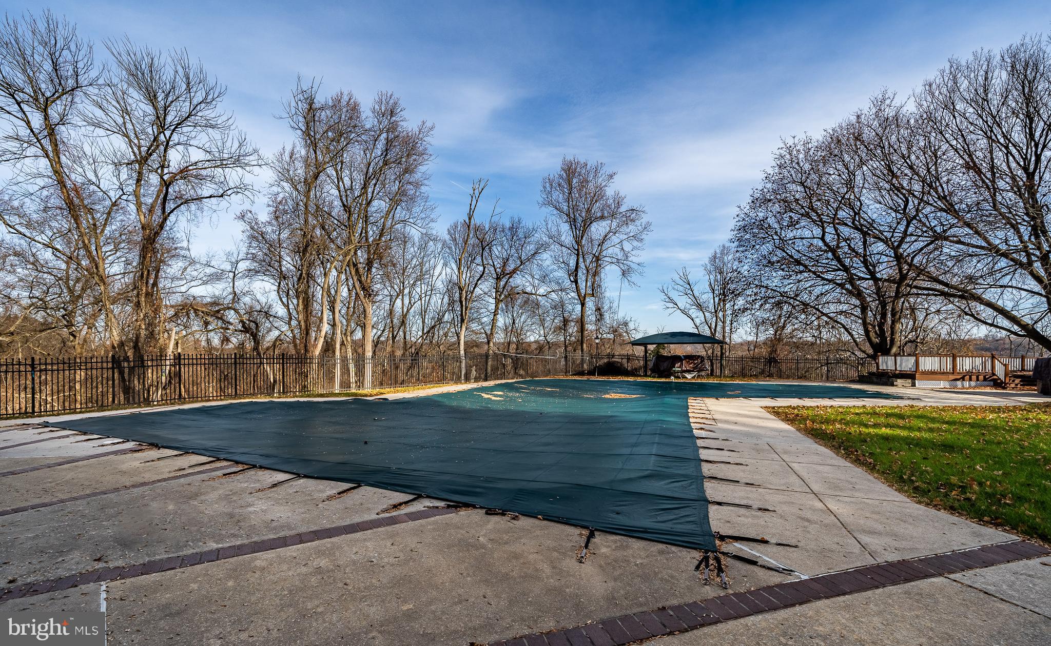 OAK HILL - Residential