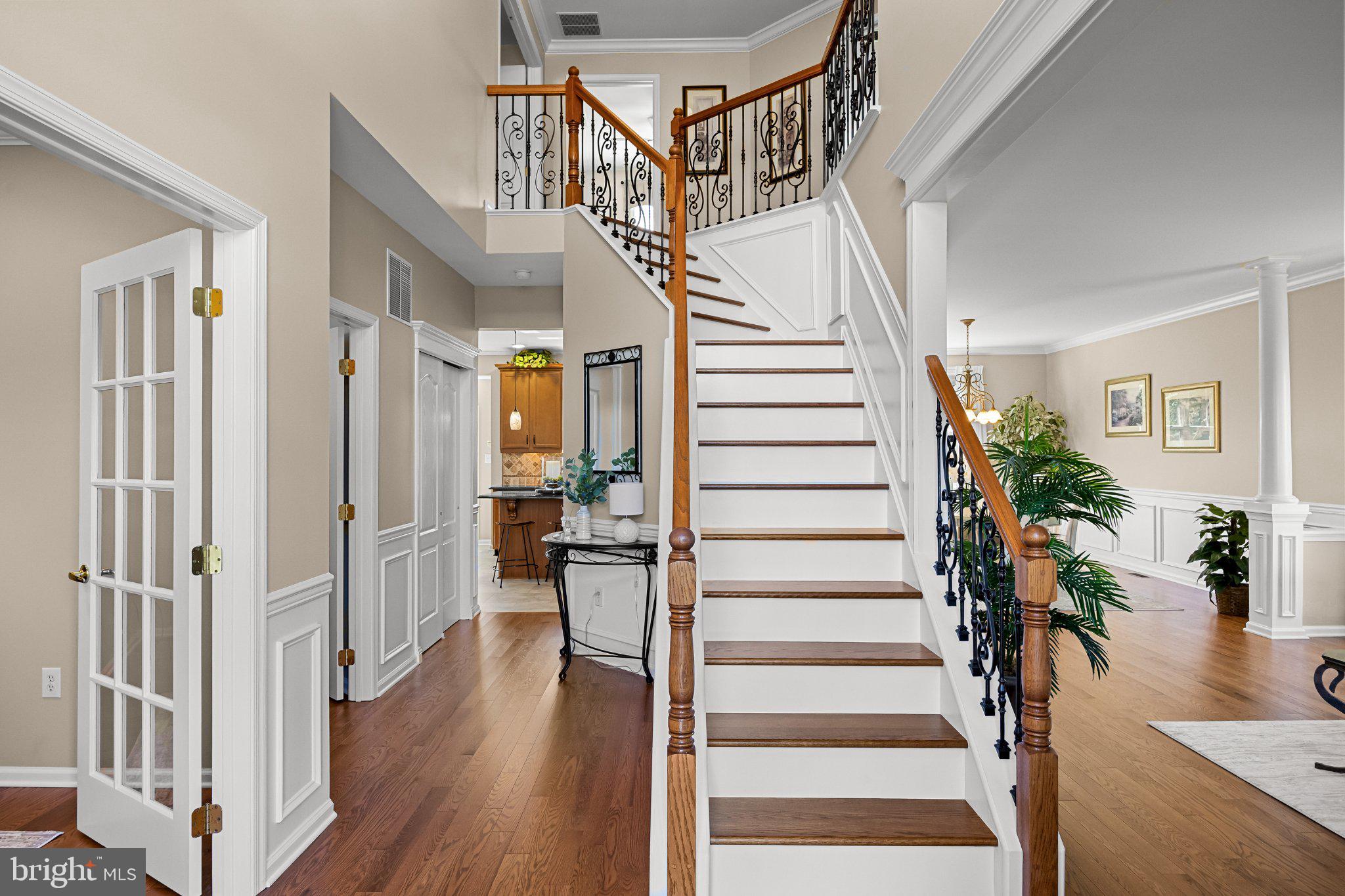 8 STREAMLET COURT