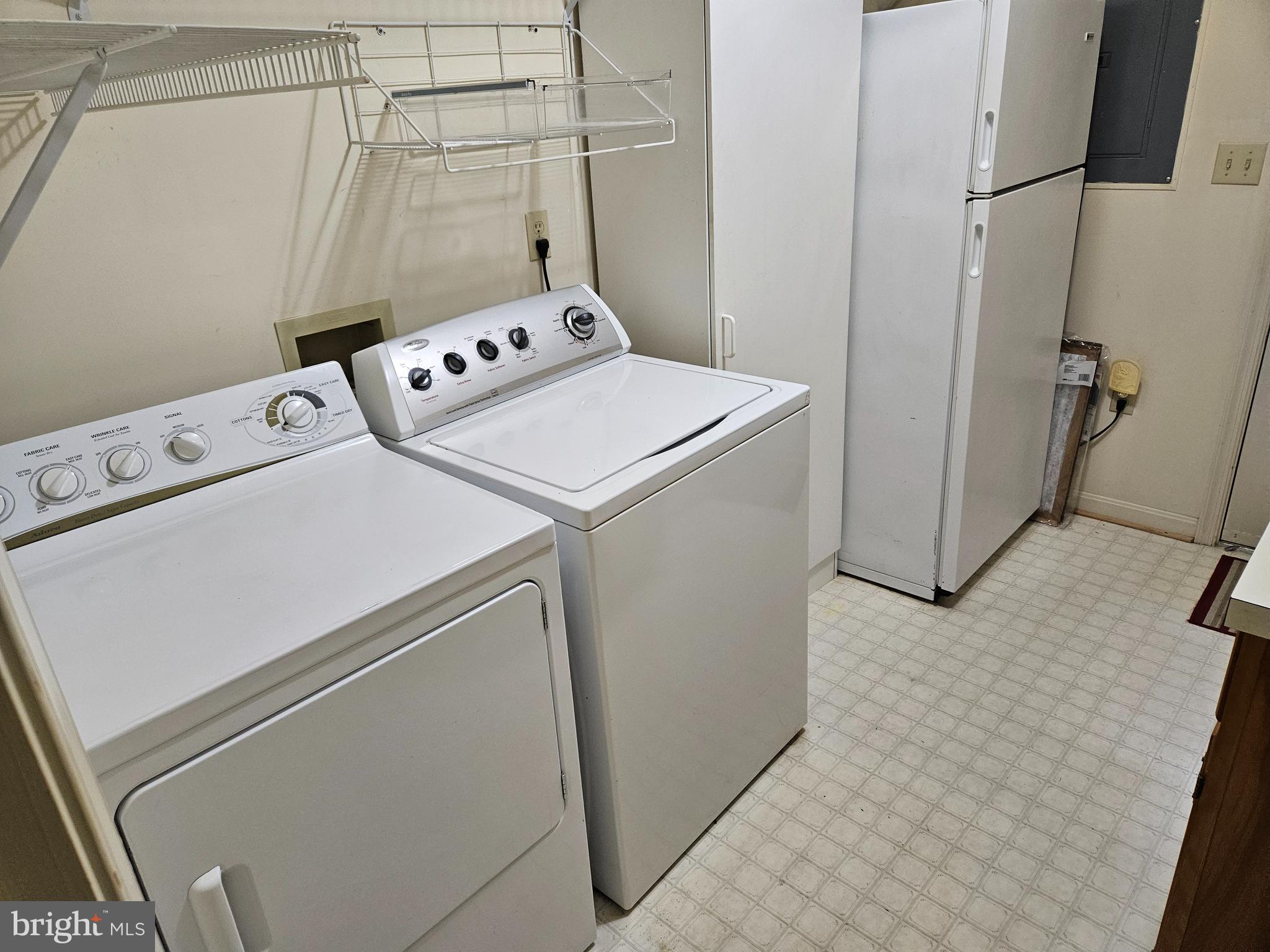 BOWLING GREEN - Residential Lease