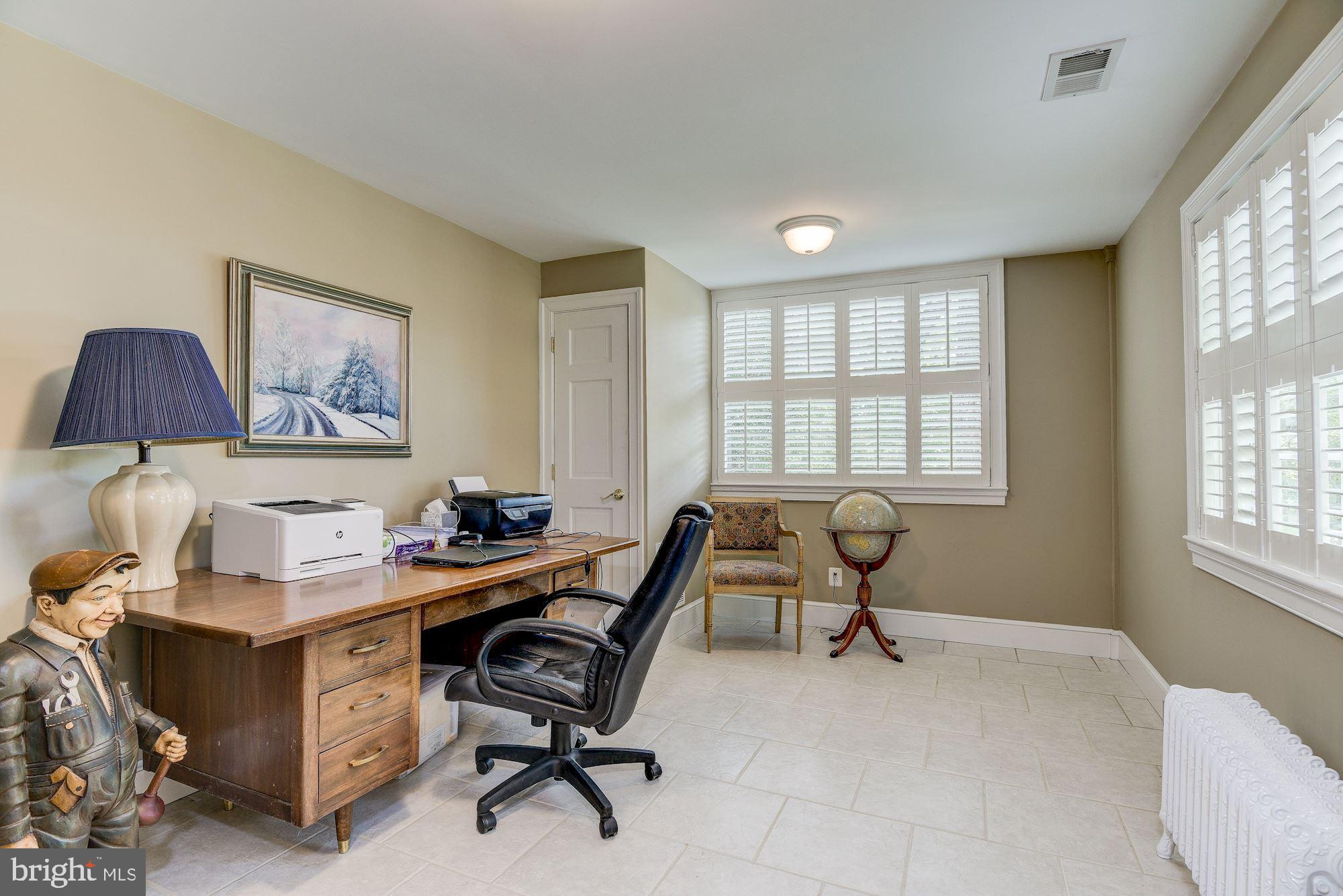 DELLABROOKE FOREST - Residential