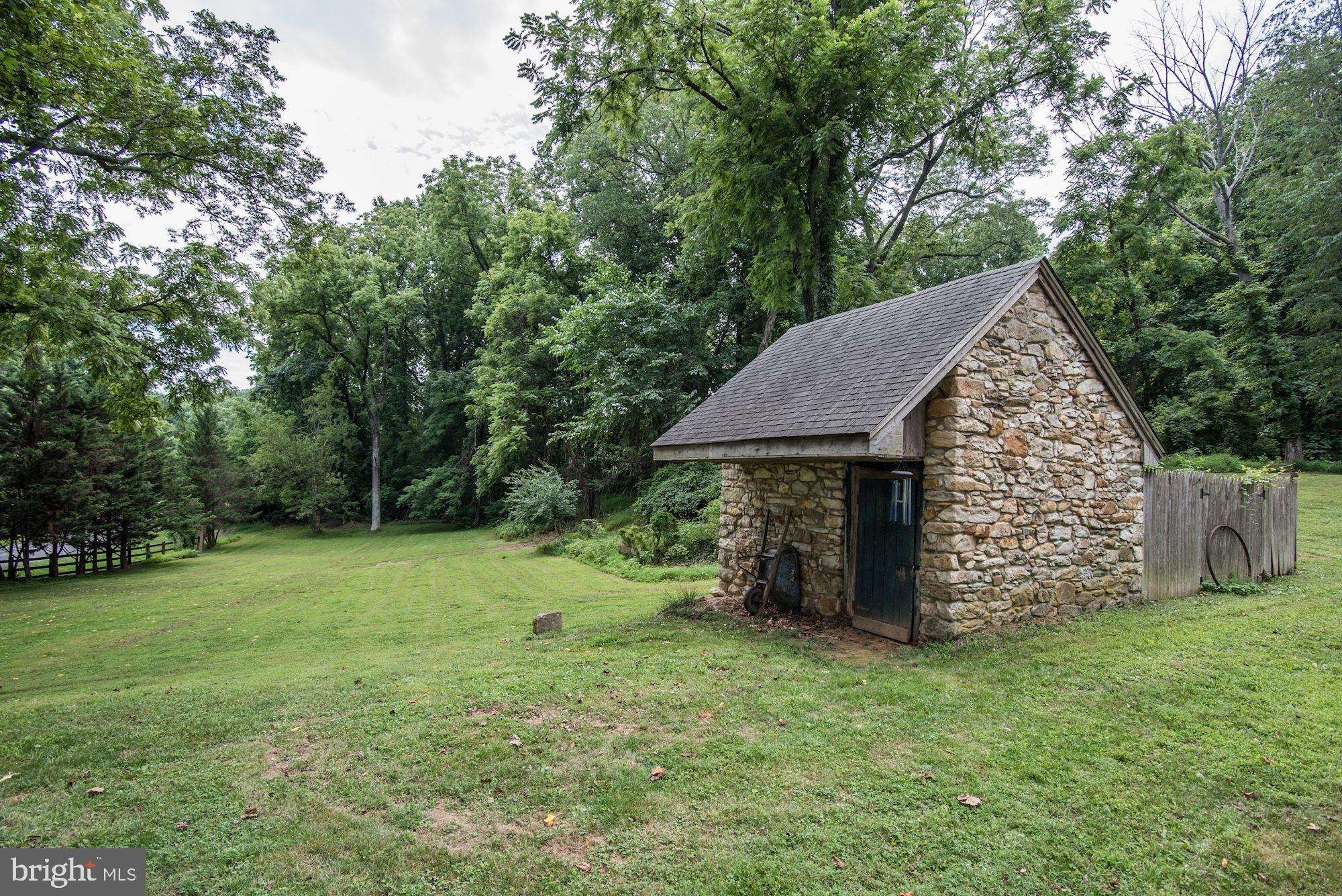 DELLABROOKE FOREST - Residential