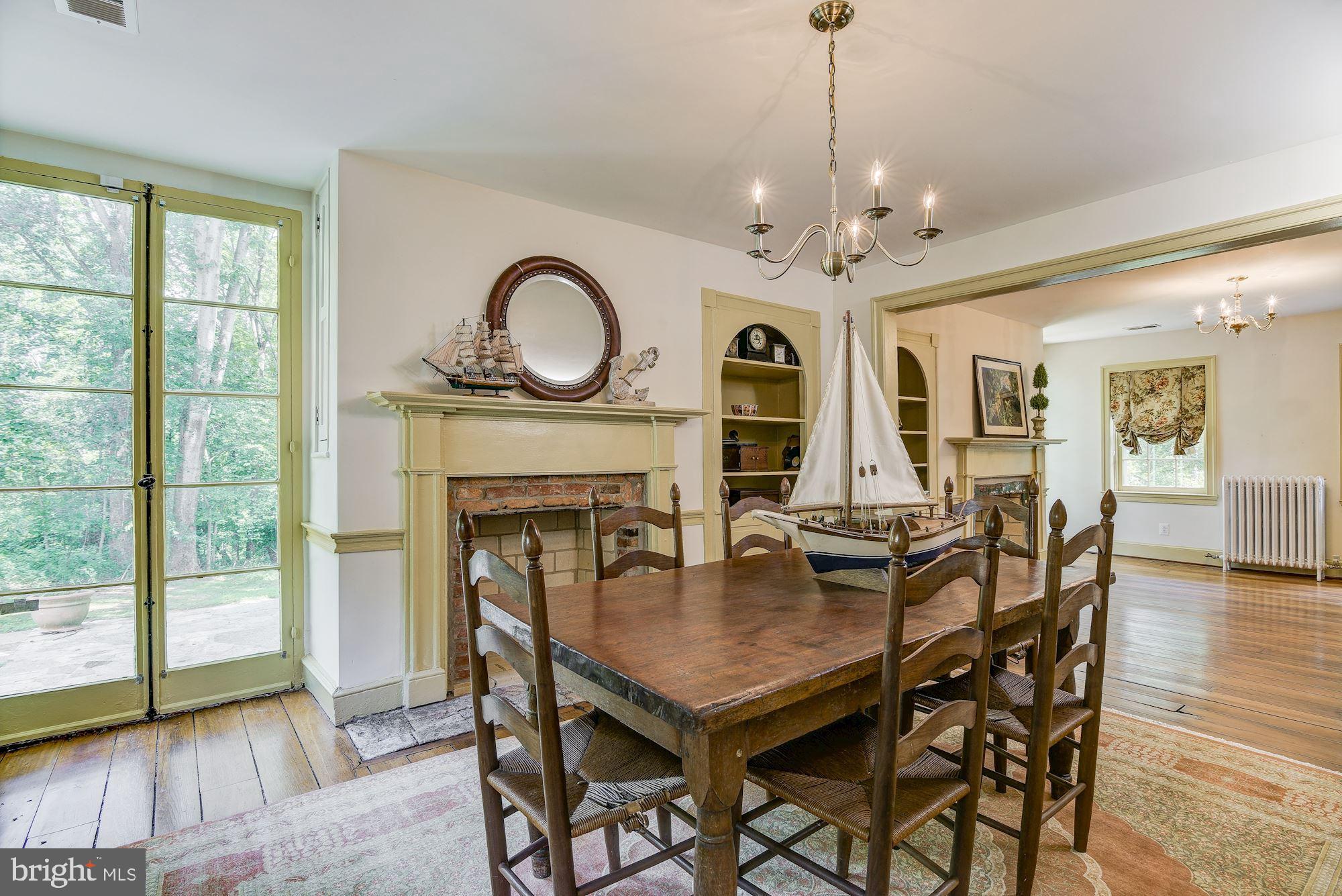 DELLABROOKE FOREST - Residential