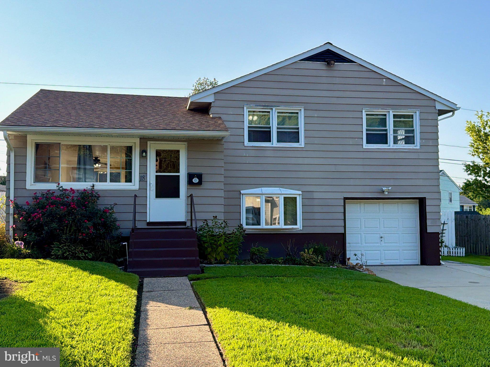 18 AQUILLA AVENUE