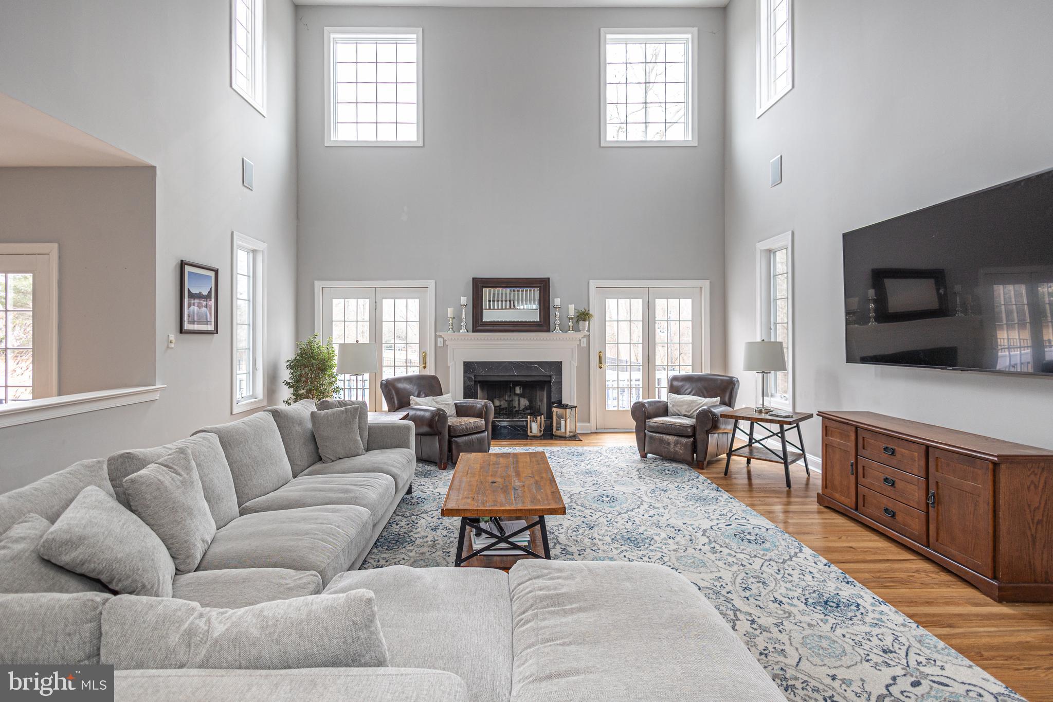 RIVER CROSSING - Residential