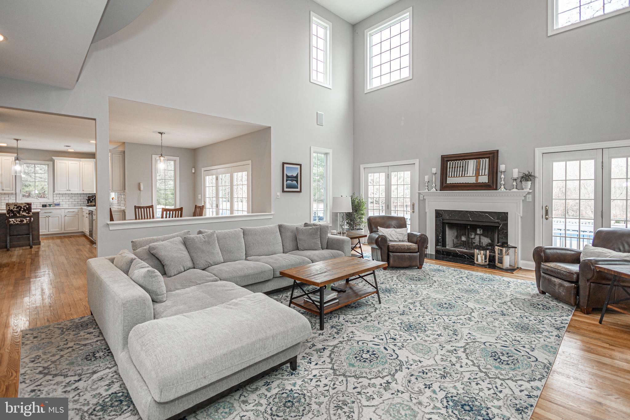 RIVER CROSSING - Residential