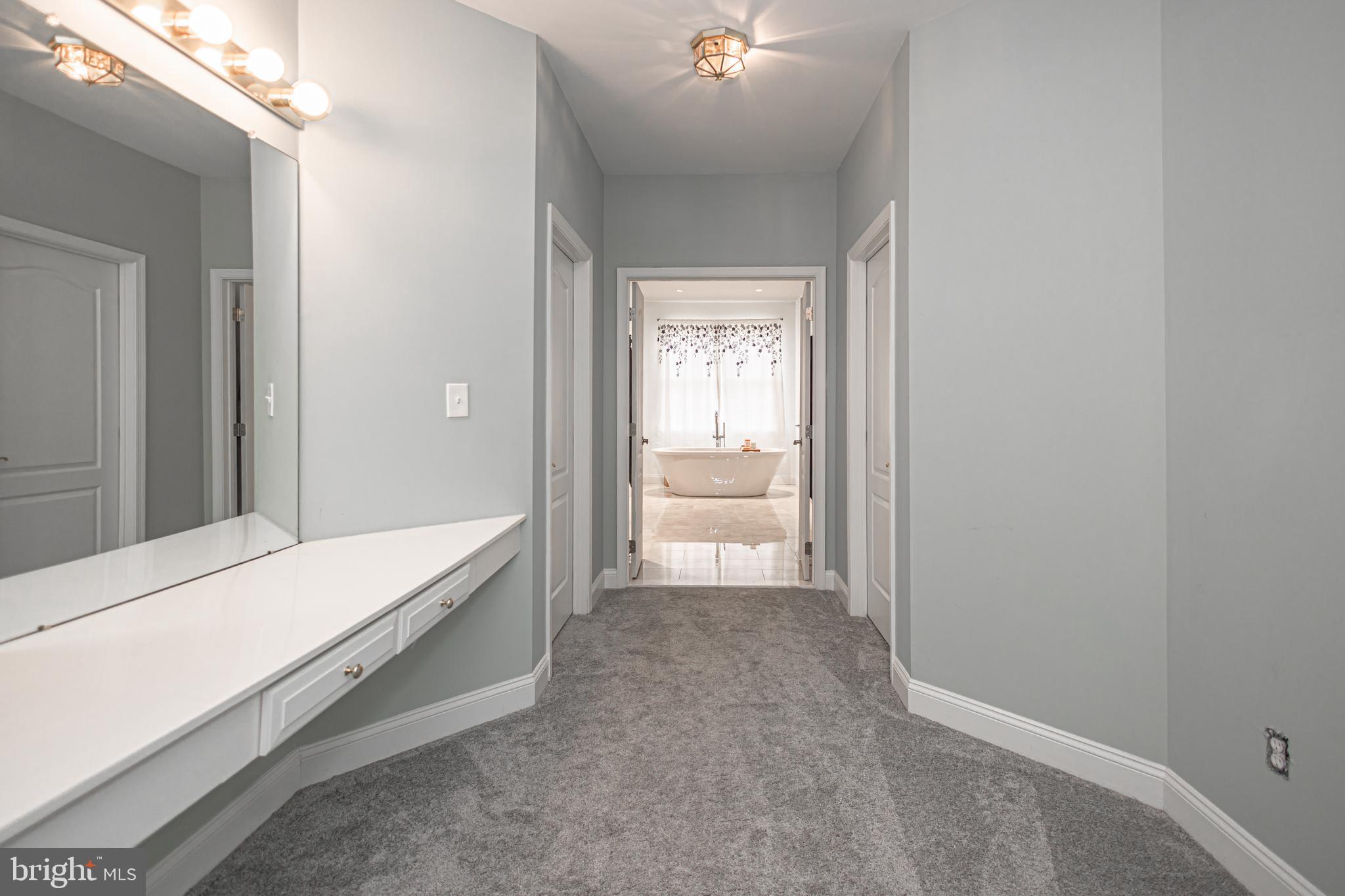 RIVER CROSSING - Residential