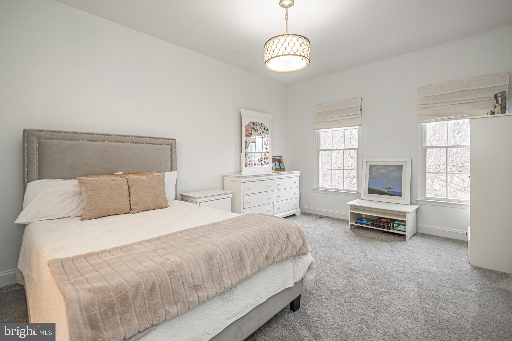 RIVER CROSSING - Residential