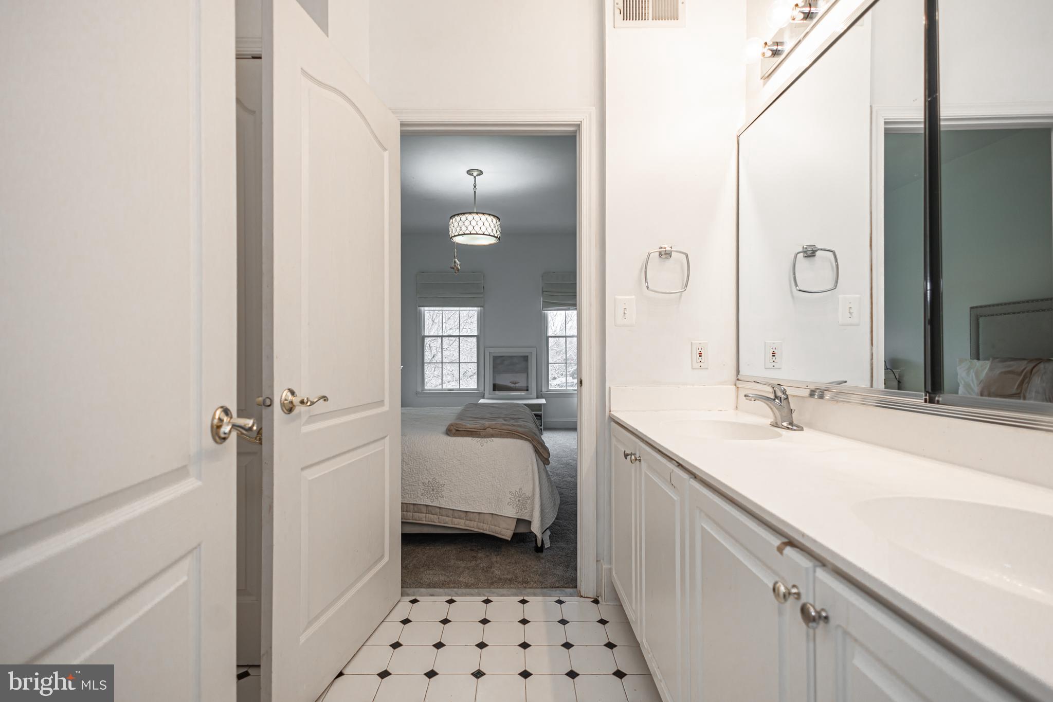 RIVER CROSSING - Residential