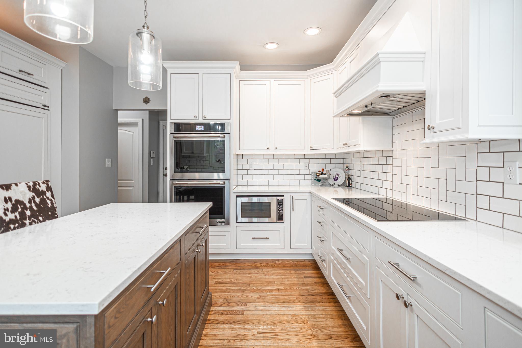 RIVER CROSSING - Residential