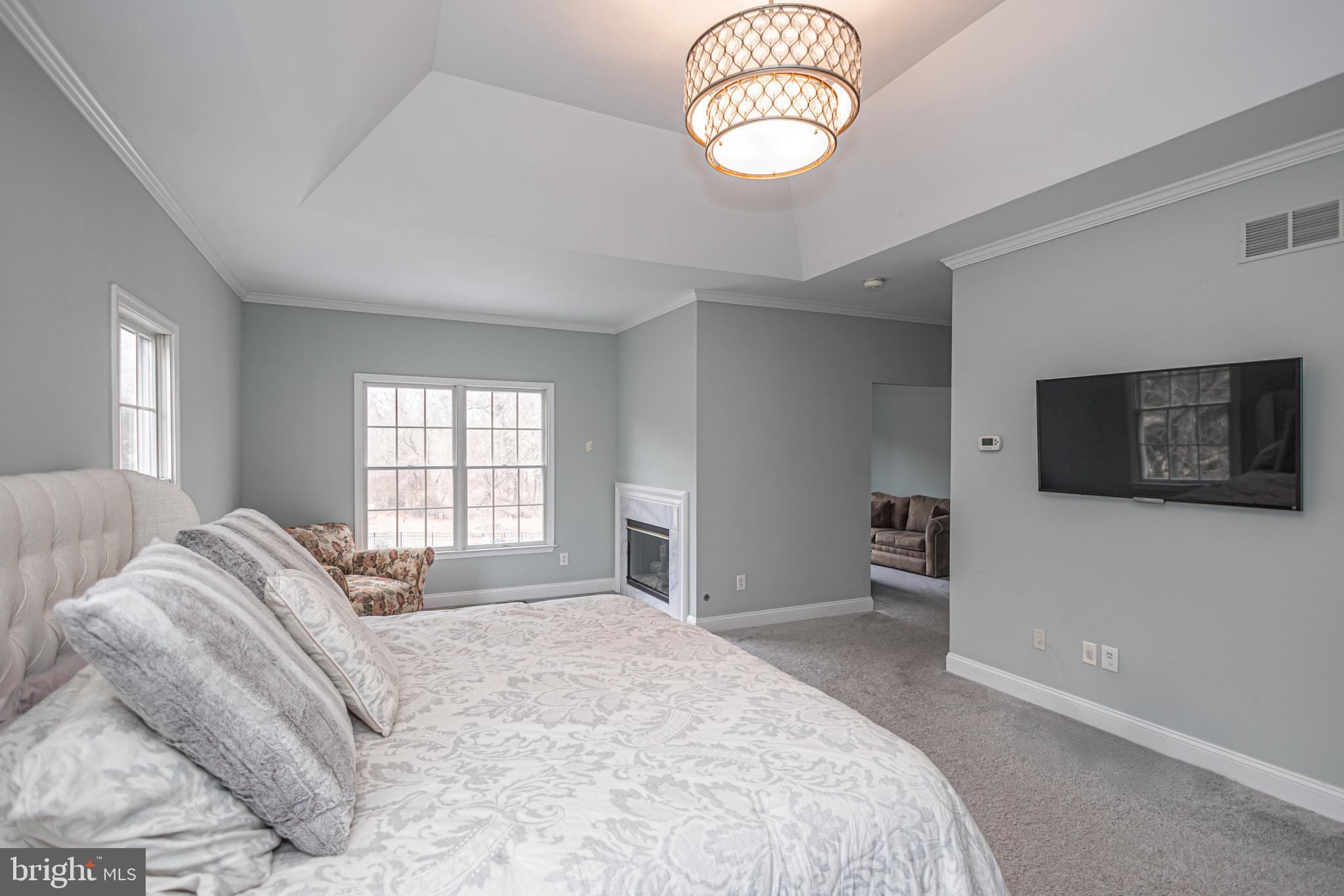 RIVER CROSSING - Residential