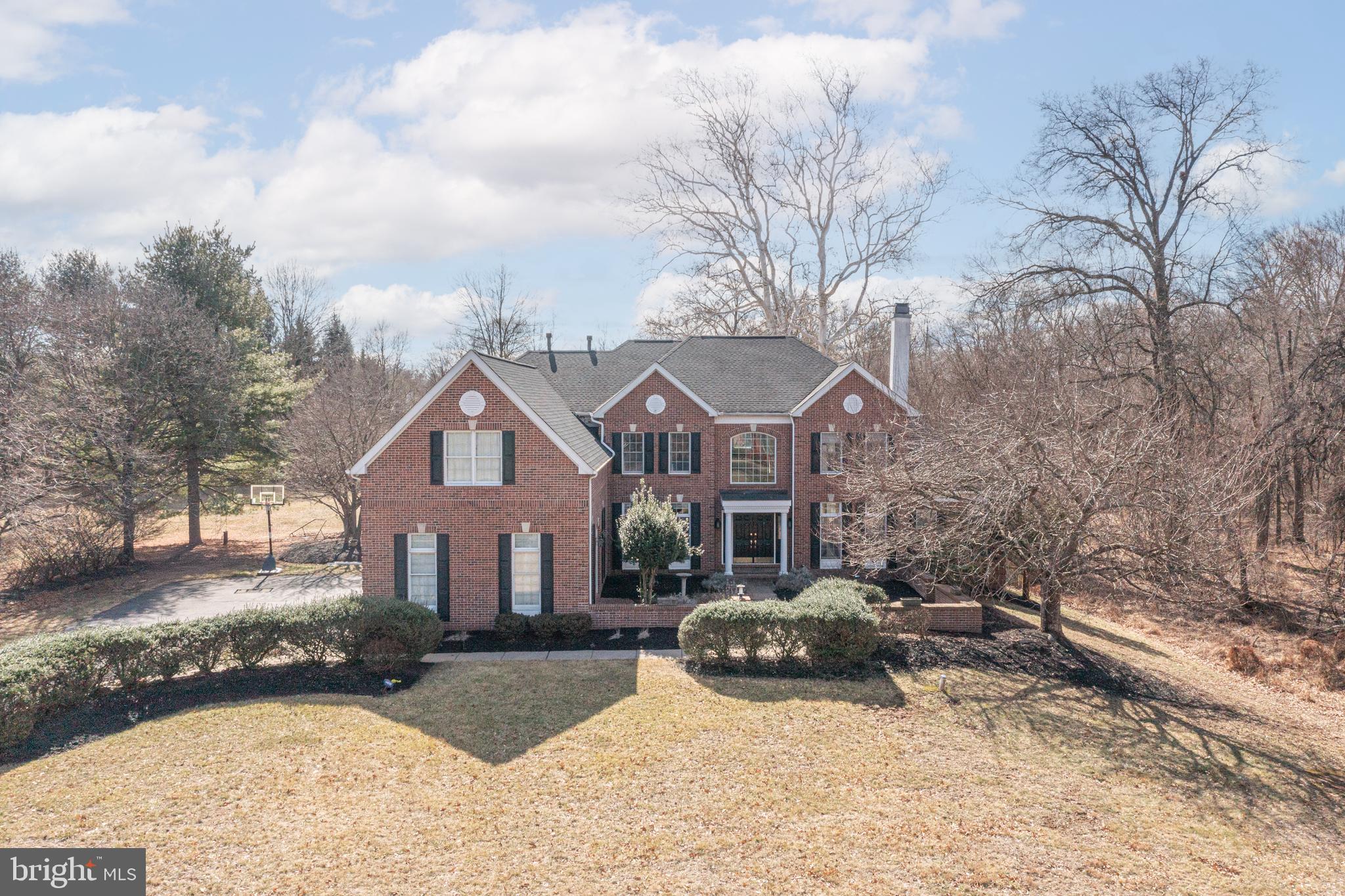 RIVER CROSSING - Residential