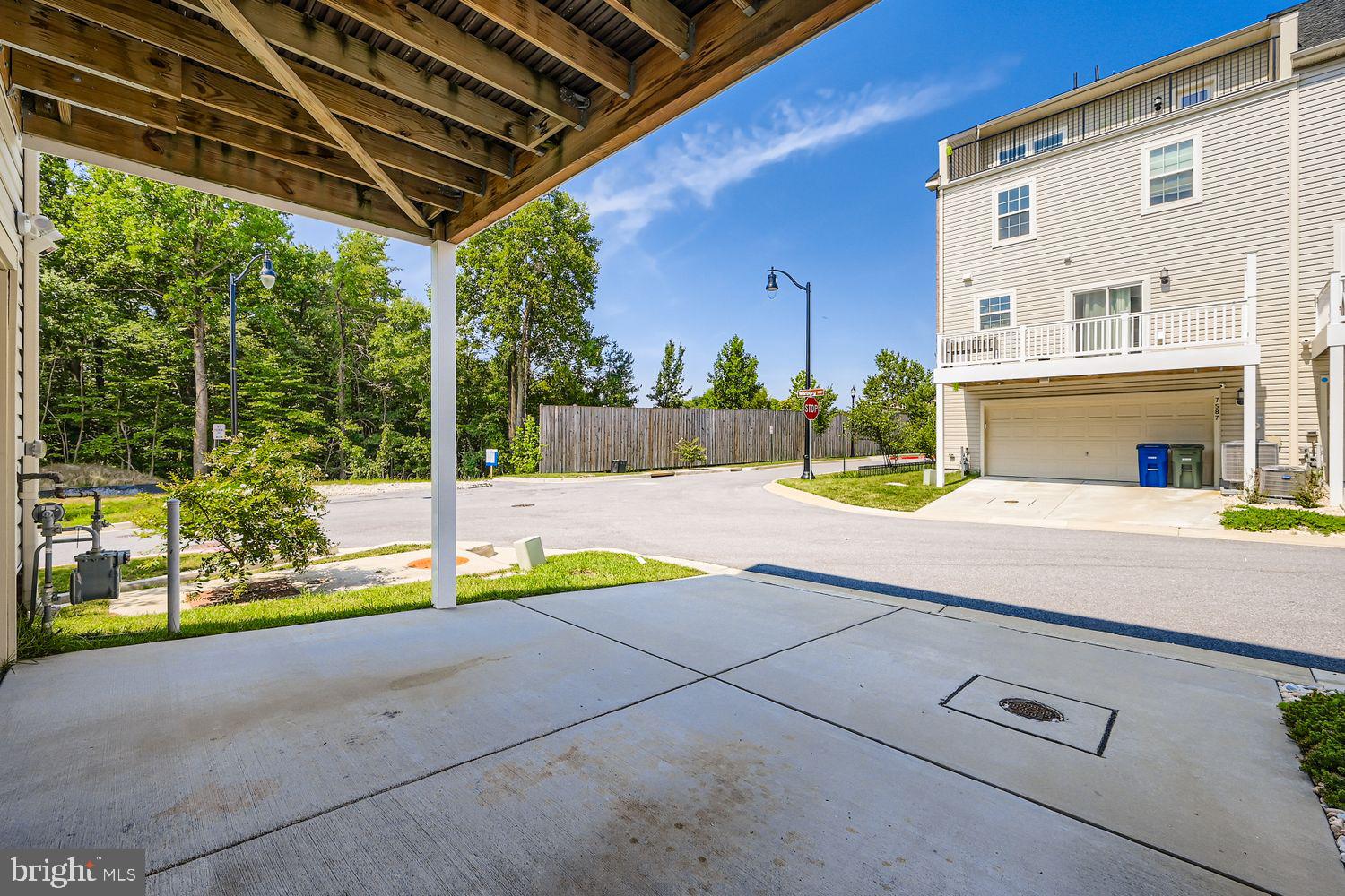 OXFORD SQUARE - Residential Lease