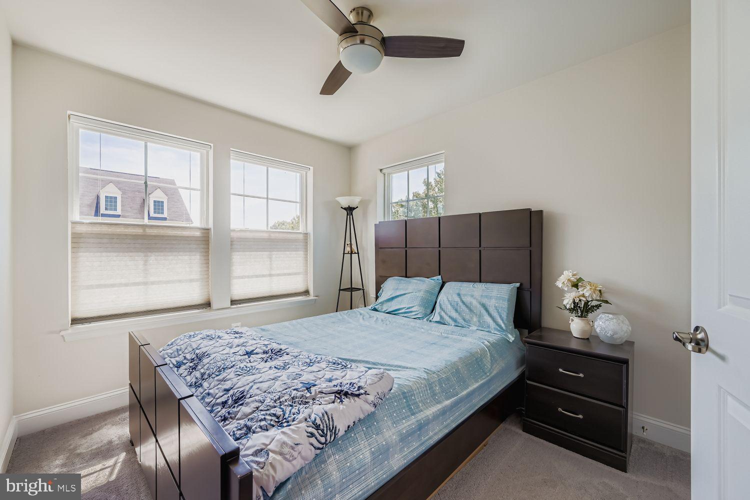 OXFORD SQUARE - Residential Lease