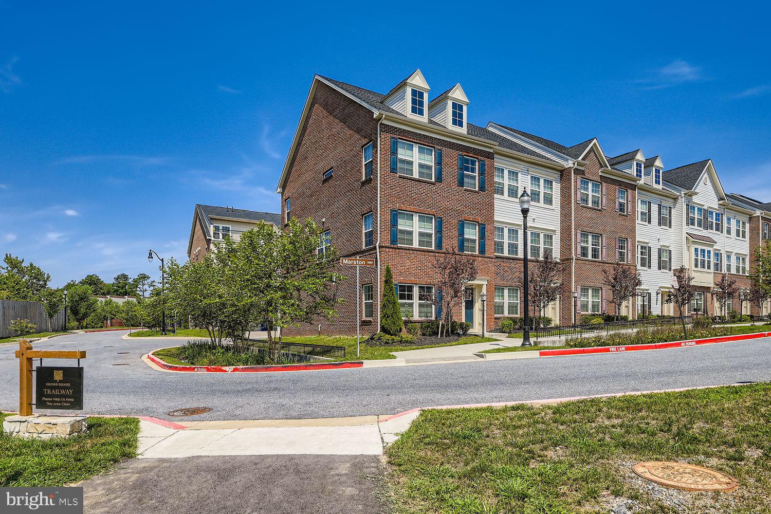 OXFORD SQUARE - Residential Lease