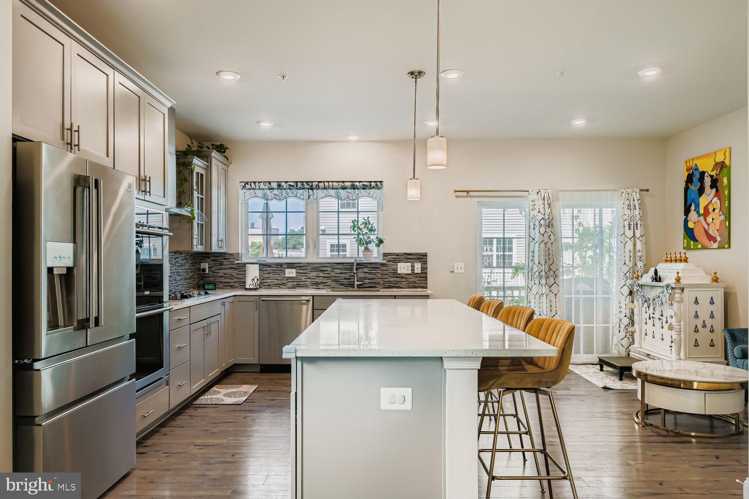 OXFORD SQUARE - Residential Lease