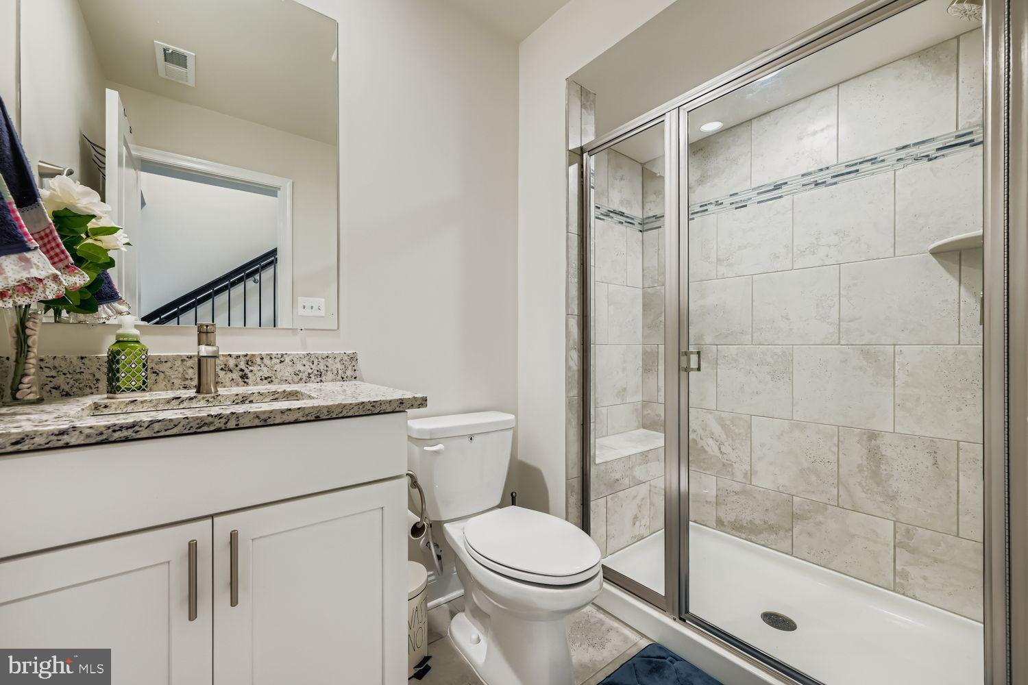 OXFORD SQUARE - Residential Lease