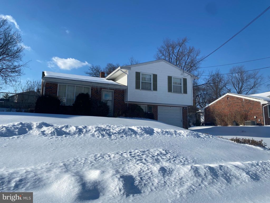 Photo of 9 Traverse Drive, PLYMOUTH MEETING, PA 19462 (MLS # PAMC2166792)