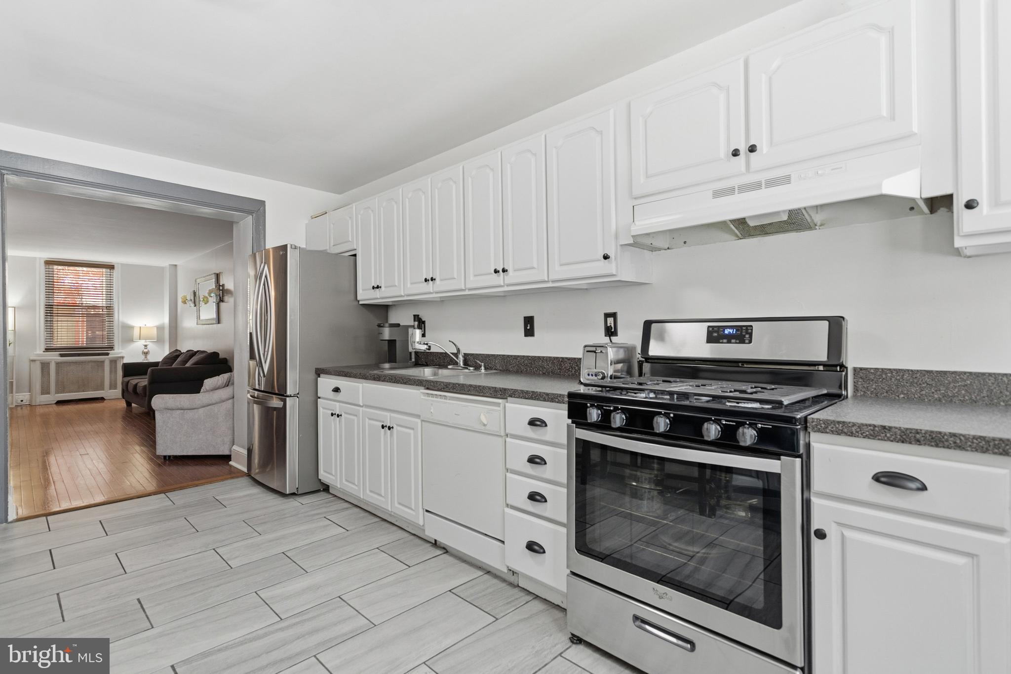 PASSYUNK SQUARE - Residential