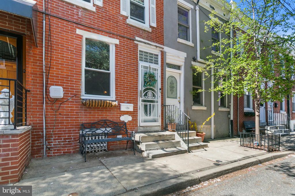 Photo of 1312 S Alder Street, PHILADELPHIA, PA 19147 (MLS # PAPH2601696)