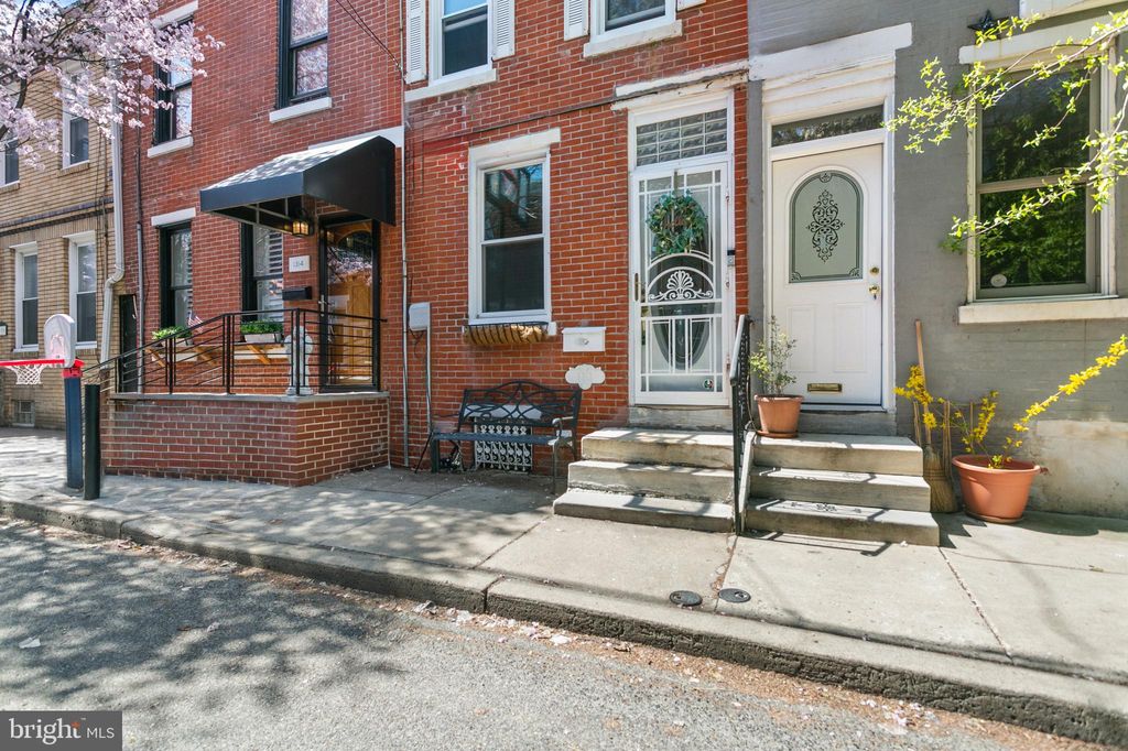 Photo of 1312 S Alder Street, PHILADELPHIA, PA 19147 (MLS # PAPH2601696)