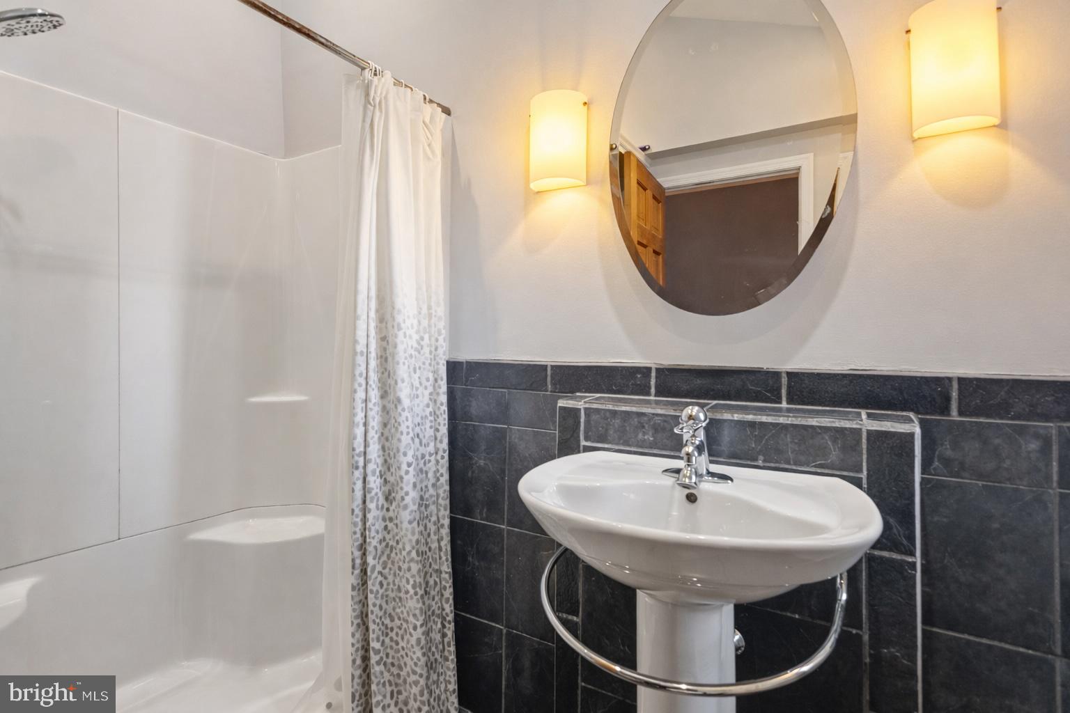 PASSYUNK SQUARE - Residential