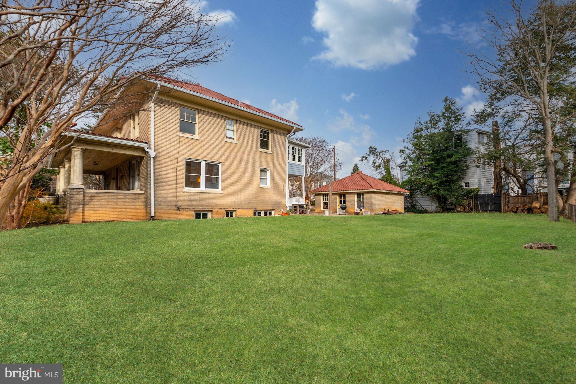 CLEVELAND PARK - Residential