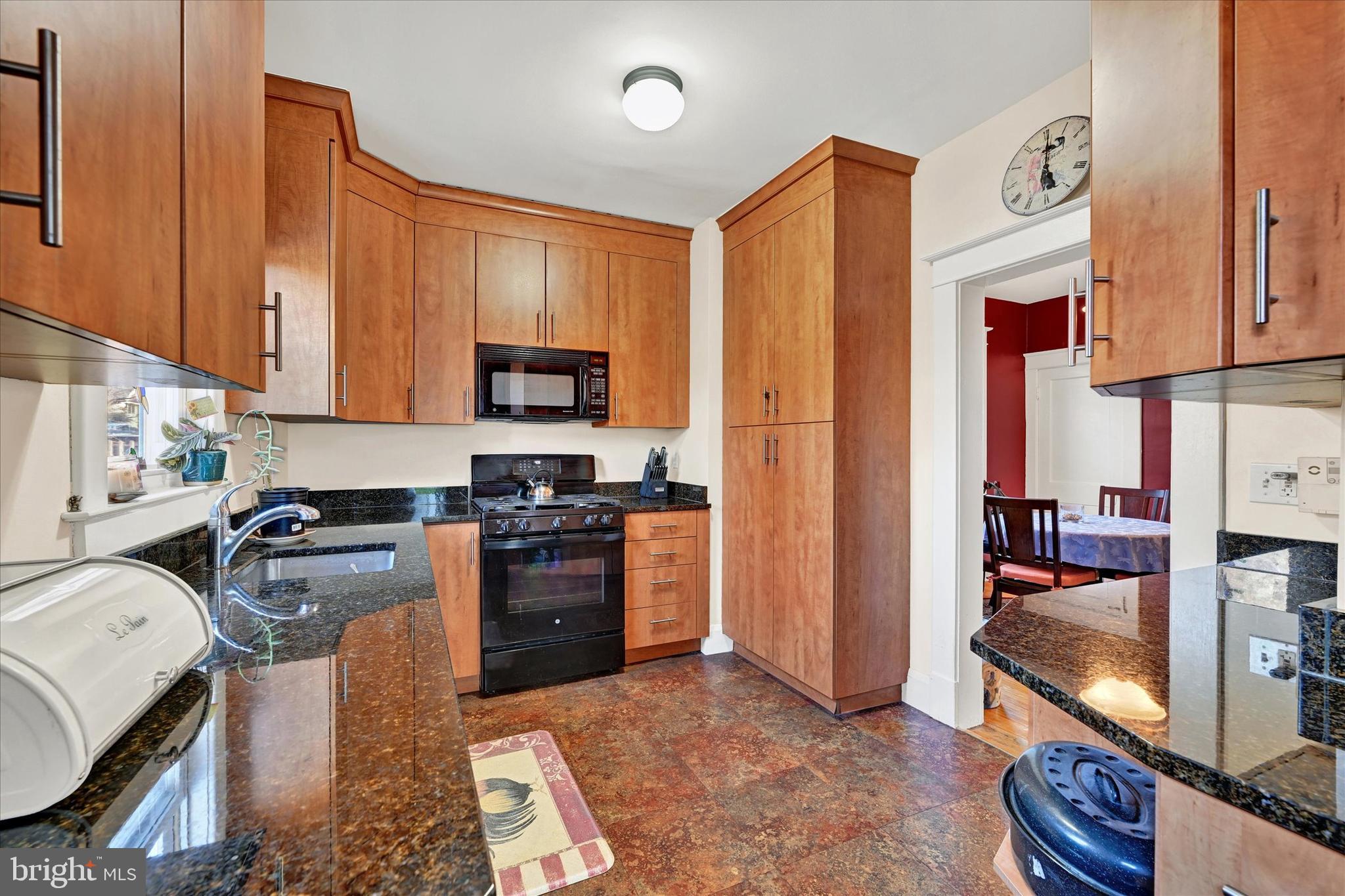 BEVERLY HILLS - Residential