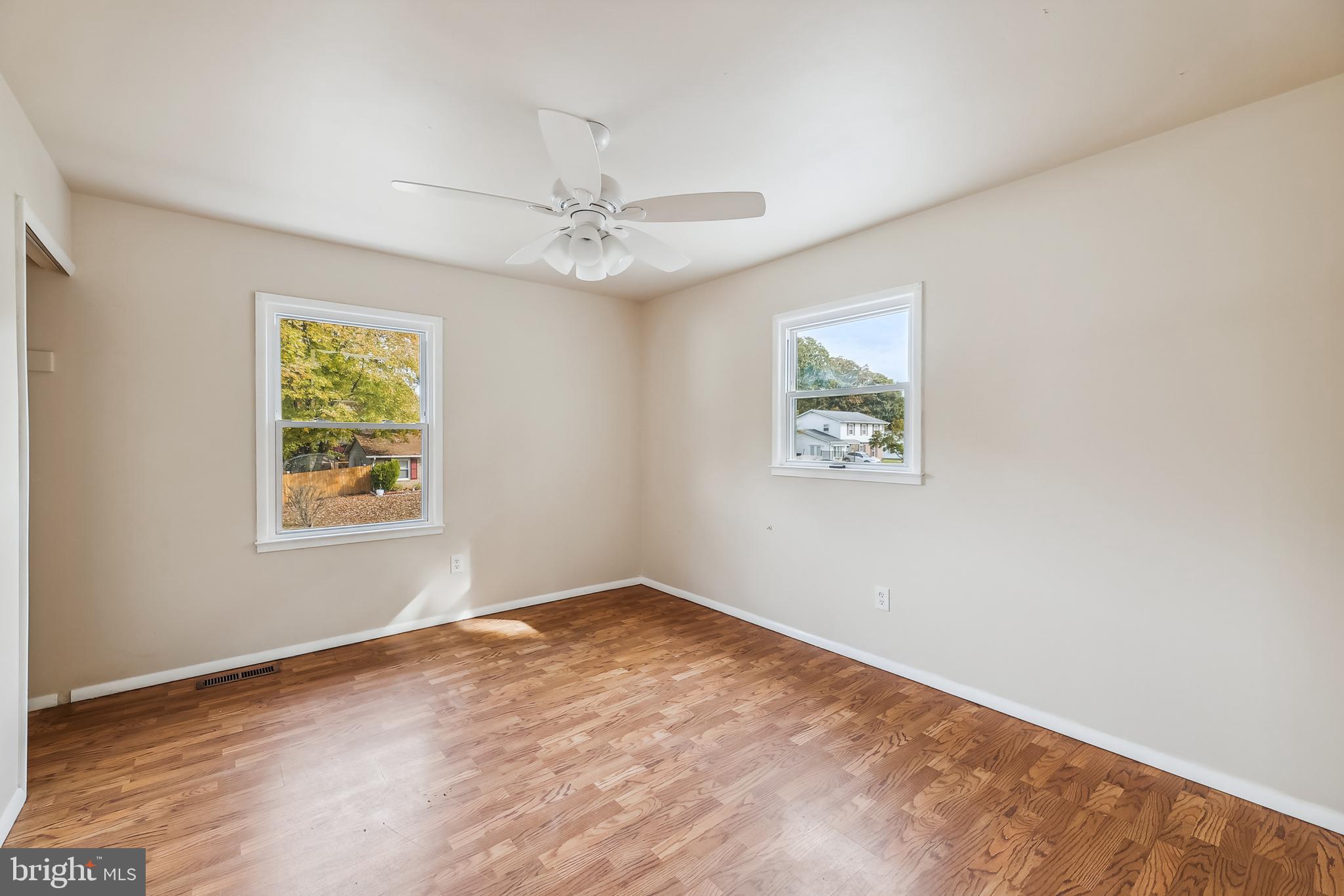 STRAWBERRY HILL EST SUB - Residential