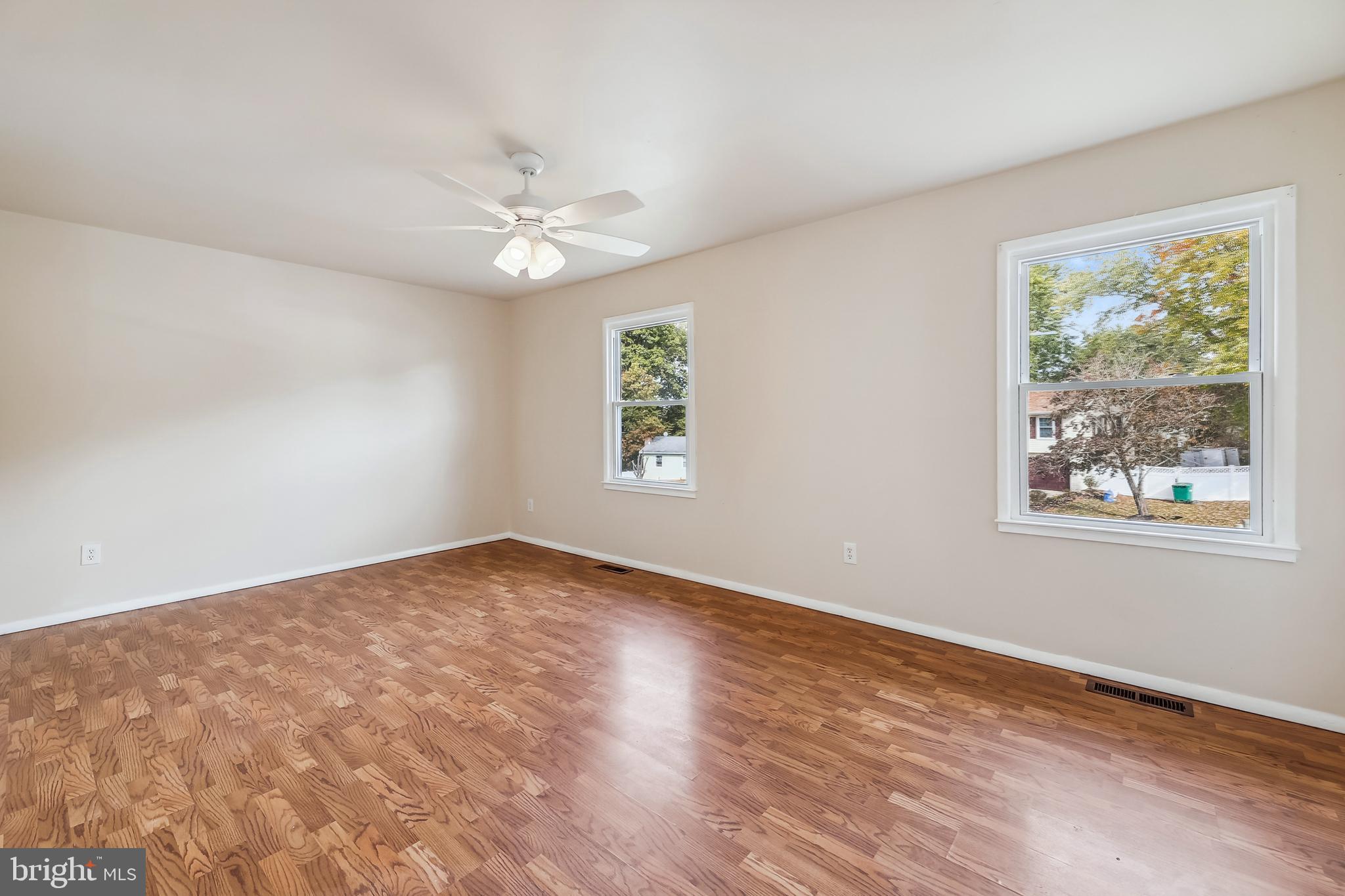 STRAWBERRY HILL EST SUB - Residential