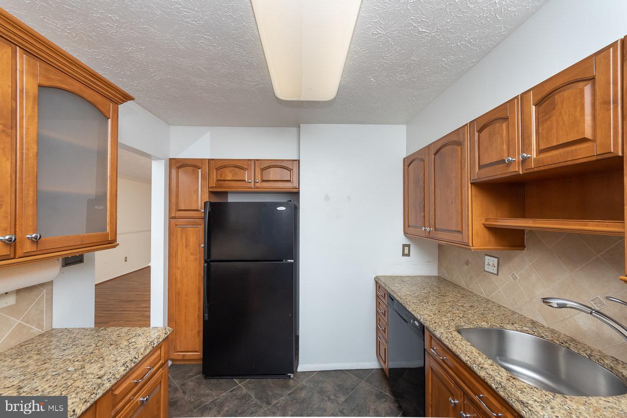 OAK HURST - Residential Lease