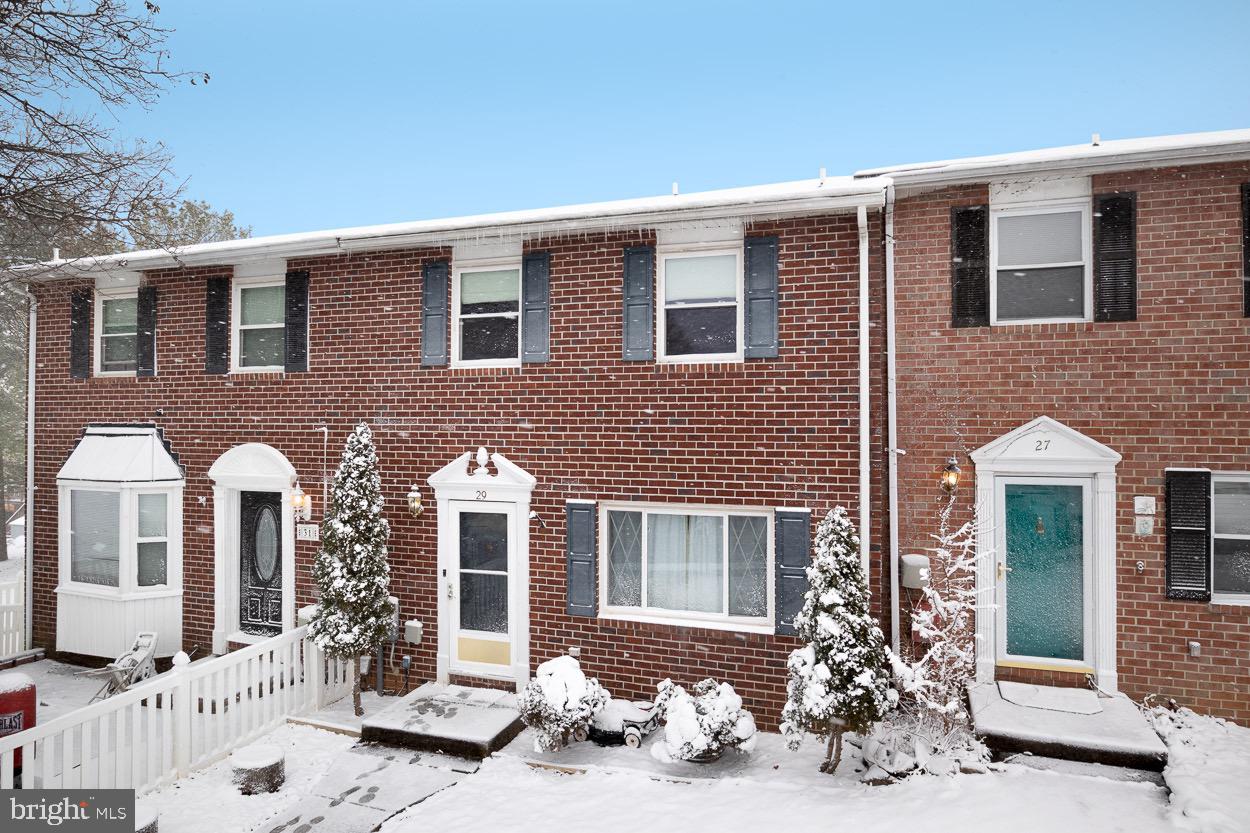 OAK HURST - Residential Lease