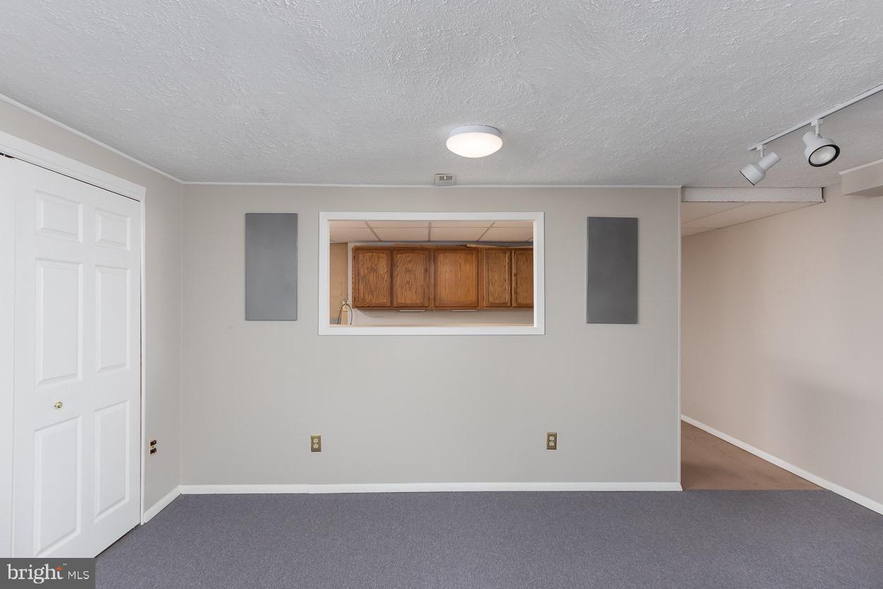 OAK HURST - Residential Lease