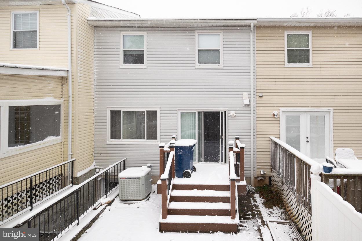 OAK HURST - Residential Lease