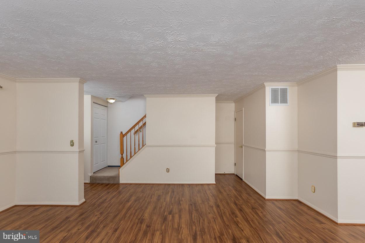 OAK HURST - Residential Lease