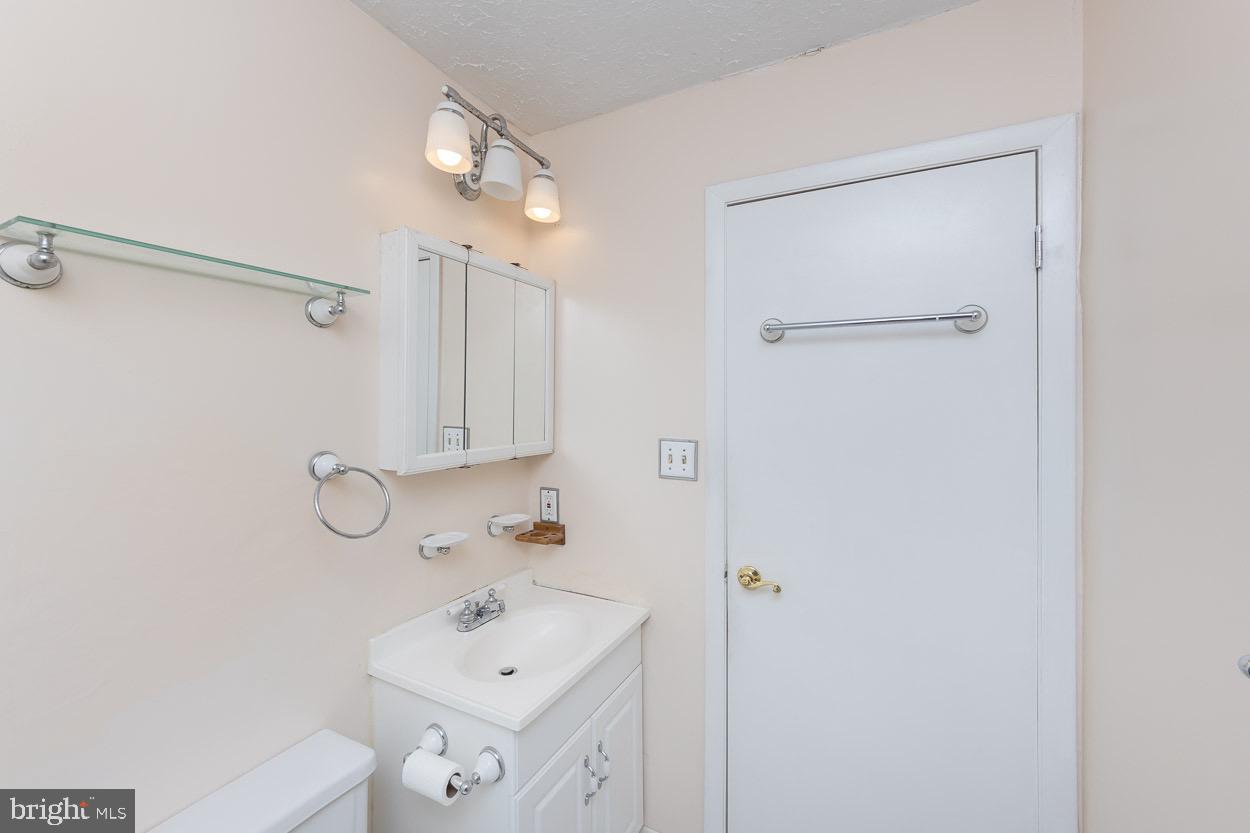 OAK HURST - Residential Lease