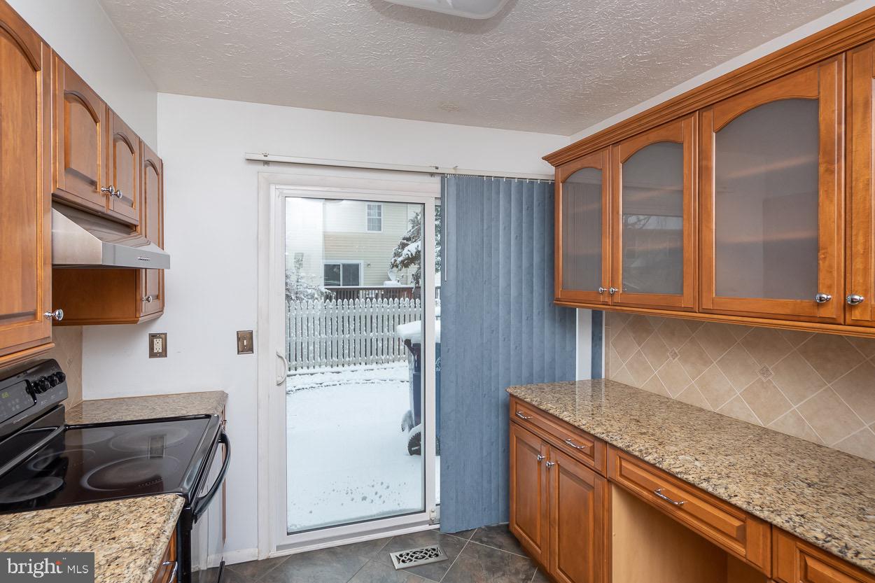 OAK HURST - Residential Lease