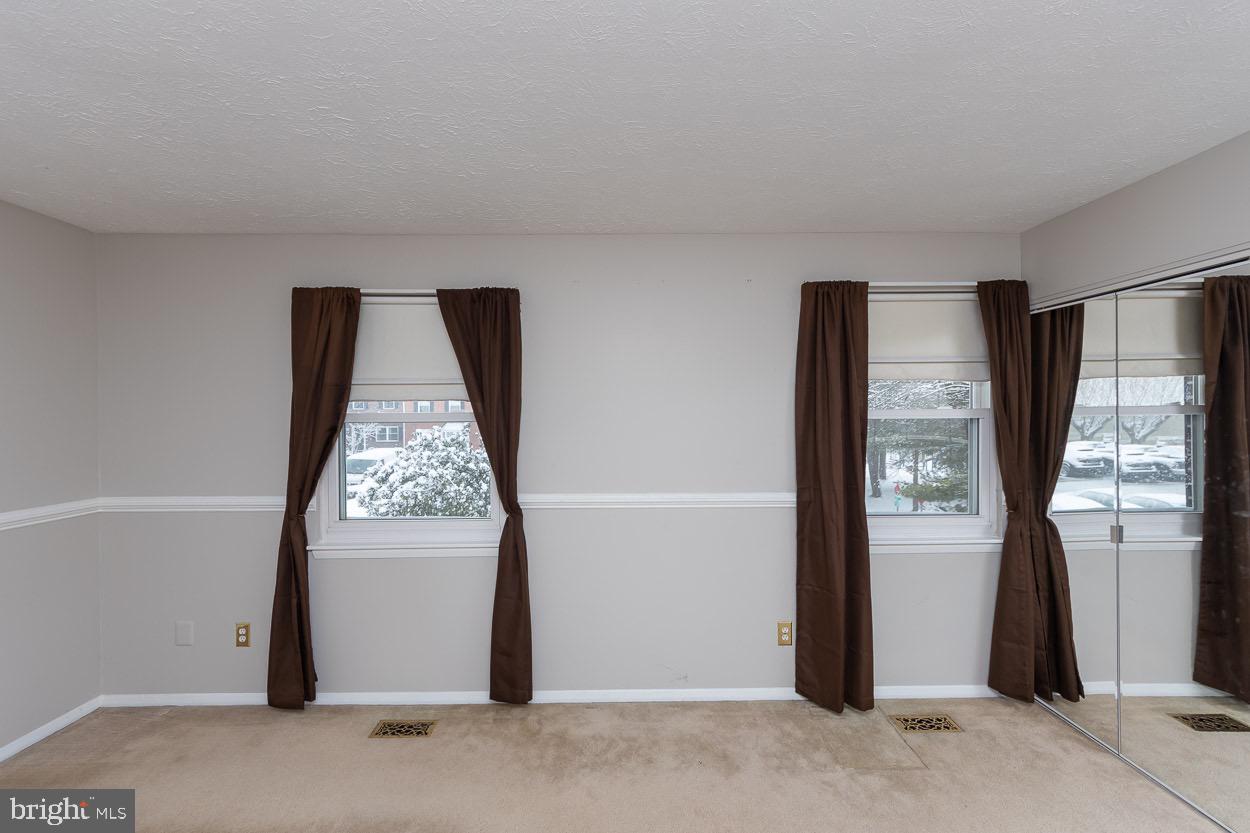 OAK HURST - Residential Lease