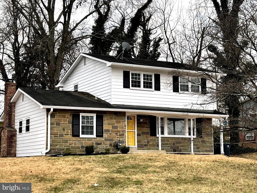 (Pending Release) WOW!! BEAUTIFUL!! UPDATED !! BEAUTIFUL CORNER LOT HOME.   4-5 BEDROOMS,  3.5 BATHROOMS.  UPDATED KITCHEN  WITH NEW STAINLESS STEEL APPLIANCES .  WOOD FIREPLACE IN COZY FAMILY ROOM  OFF THE KITCHEN. SPACEOUS  LIVING & DINING ROOM. BEAUTIFUL WOOD FLOORING. RECESSED LIGHTS.  WALK-IN CLOSET IN MASTER BD. FULLY FINISHED BASEMENT W/ EXTRA ROOM AND FULL BATHROOM.  NEW CARPET THROUGH OUT.  EXTRA SPACE FOR A WORK ROOM AND/OR A SECOND FAMILY ROOM.   FULLY FENCED BACKYARD LEADING TO A SERENE WOODED AREA. & MORE!  NEAR LIBRARY, PARKS. BUS TRANSPORTATION. WITHIN MINUTES TO  NATIONAL HARBOR (Convention Center Hub) BUSY TANGER OUTLETS MALL.  AND THE WATERFRONT VIBRANT CAROUSEL , PLUS A FERRY TERMINAL AND MARINA SPORTING.  BARS RESTAURANTS AND WILSON BRIDGE OVER THE POTOMAC RIVER.  RONALD REAGAN AIRP0RT., WASHINGTON, D.C. AND VIRGINIA. (VIEW VIRTUAL TOUR)