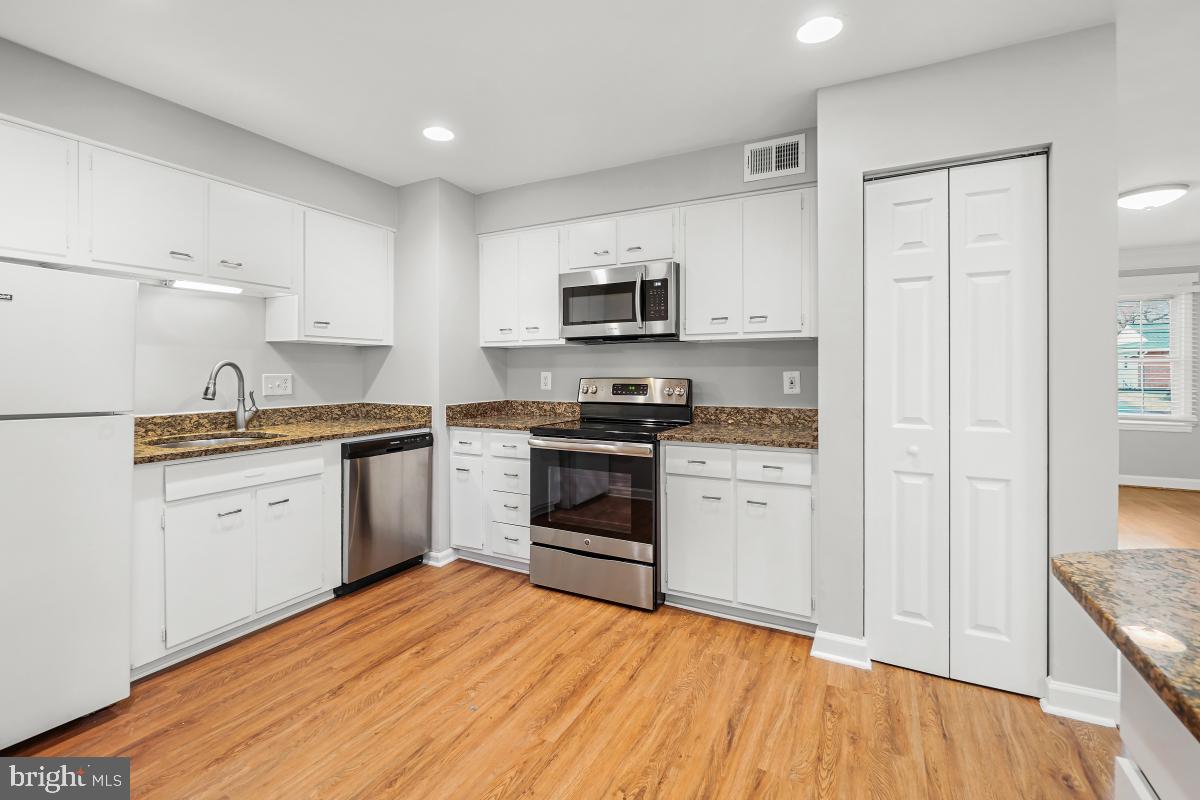 STERLING  PARK - Residential