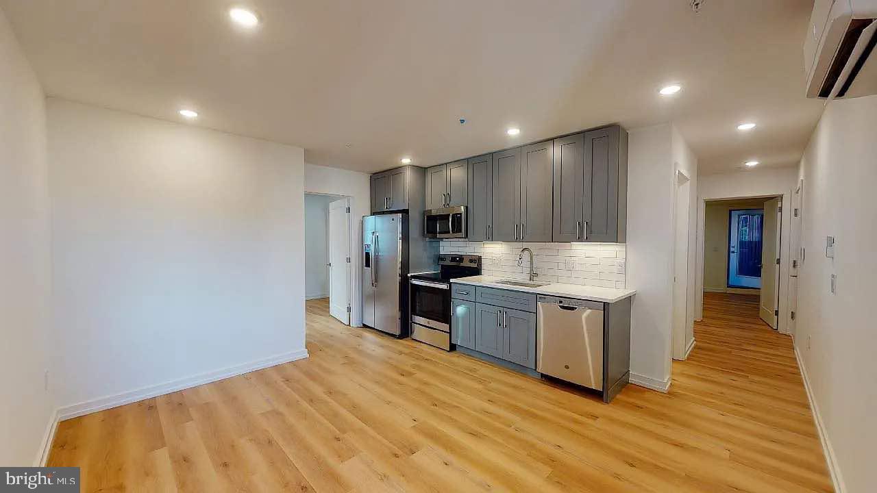 Advertised rent reflects 2 months free on a 24-month lease (monthly payment is $1,827)
Live at 1344-46 Marston St #201, a spacious 3-bedroom, 2-bathroom apartment in the heart of Brewerytown. This updated unit offers in-unit laundry and central heating and cooling, with a comfortable, open layout perfect for modern living.
Pets are welcome, and the location provides easy access to parks, public transportation, and the area’s best local restaurants and cafes.
Move in with just first month’s rent and security deposit. Contact to schedule a showing today.