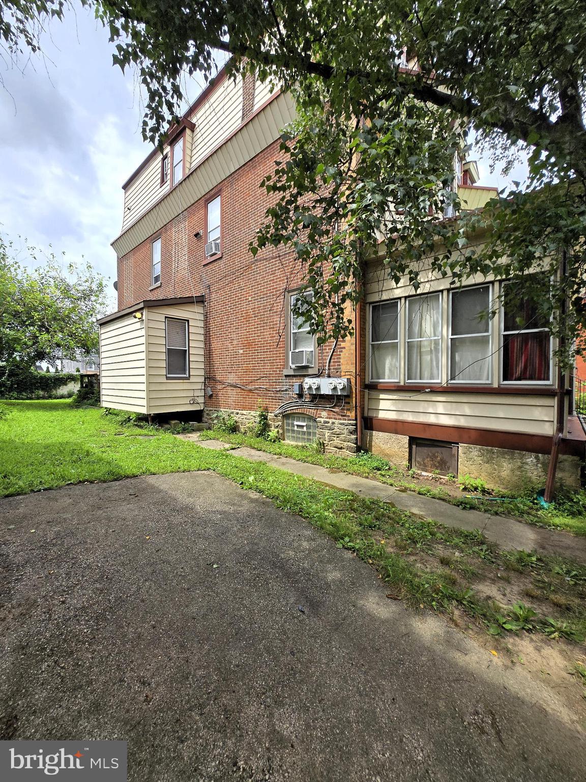 220 E TABOR ROAD