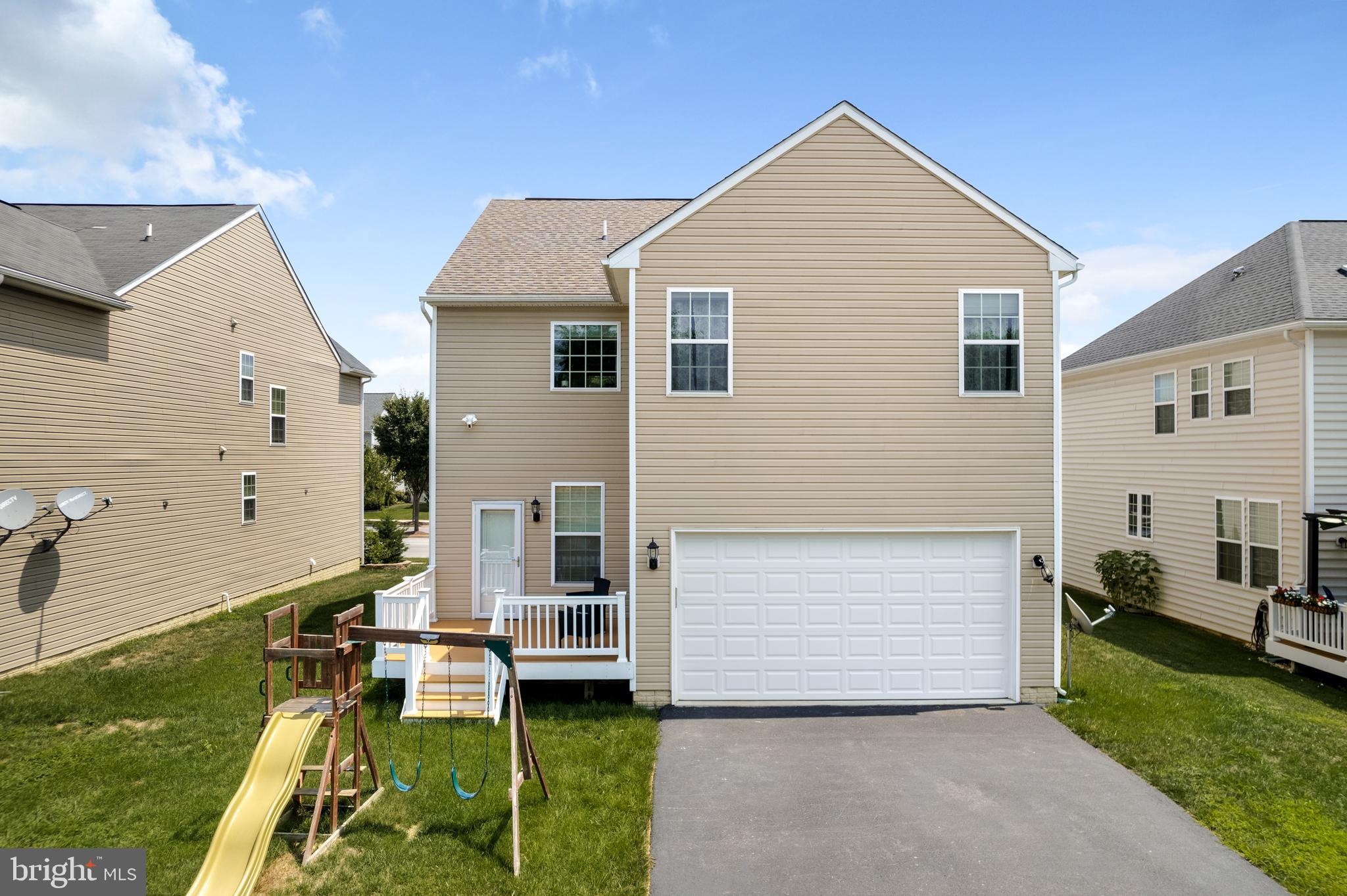 LAKELAND PLACE - Residential