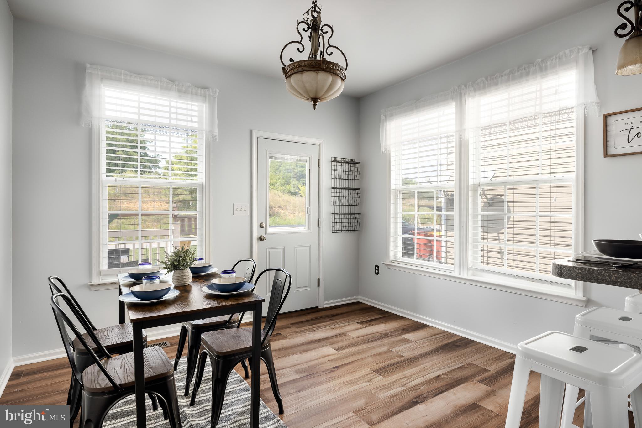 LAKELAND PLACE - Residential