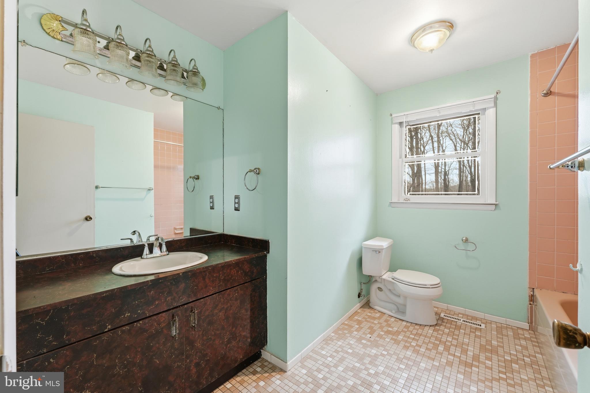 NORRIS RUN WOODS - Residential